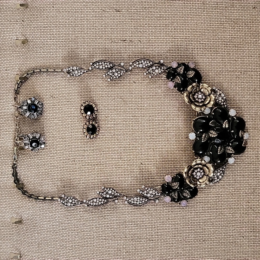 Chloe + Isabel necklace and 2 pairs of earrings